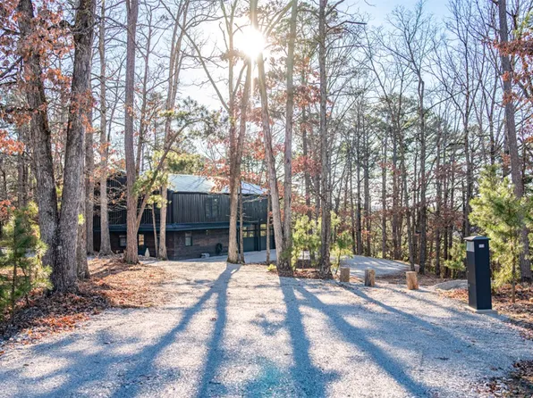 153 Passion Play Rd, Eureka Springs, AR 72632