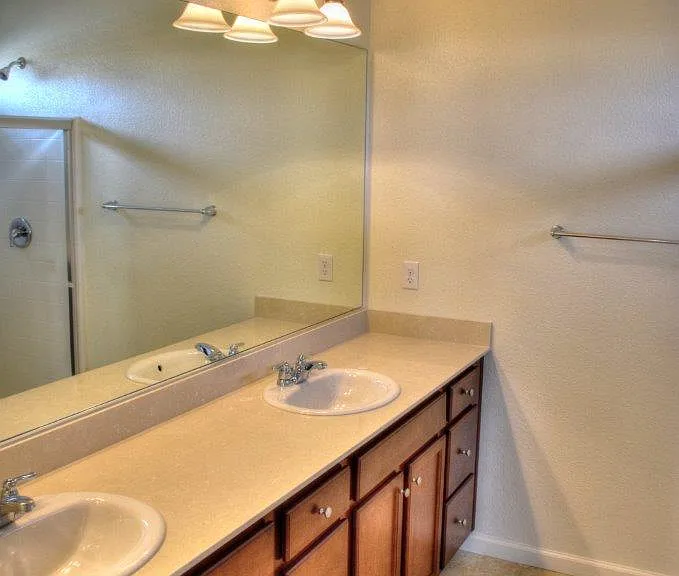 117 Solomon Rd — Photo 5