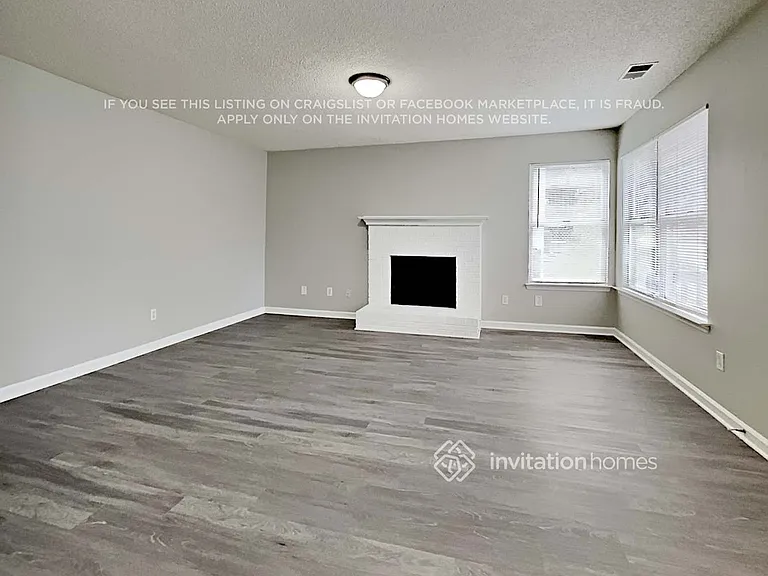 3939 Armitage Dr — Photo 9
