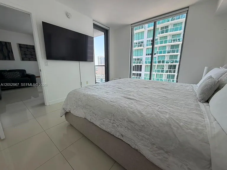 31 SE 6th St #2604 — Photo 13