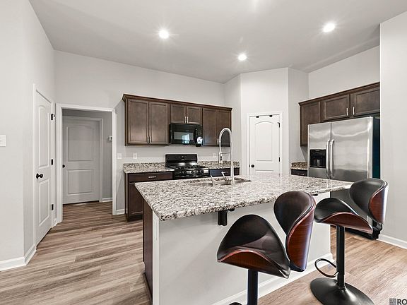 5th image of 40077 Trace Ave