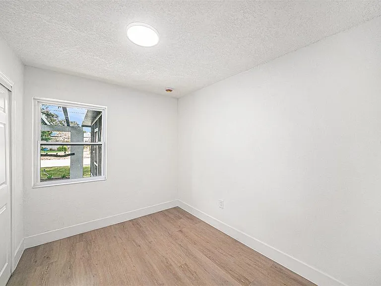 3812 W Rogers Ave — Photo 20