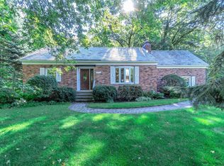 972 Riverview Rd, Niskayuna, NY 12309