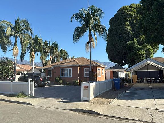 2nd image of 429 Acacia Rd