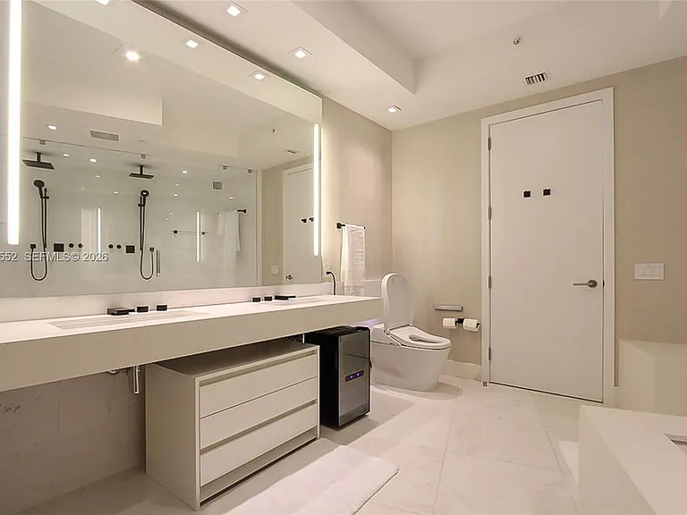 18555 Collins Ave #4605 — Photo 21
