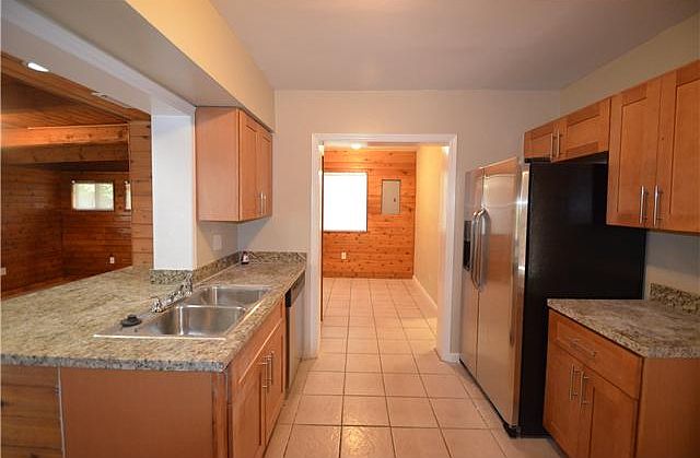 2nd image of 21200 NE 24th Ct