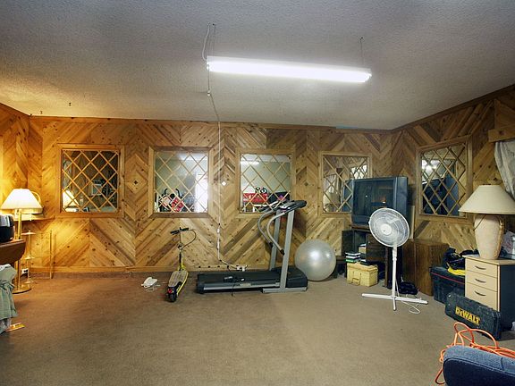 4th image of 6432 Evergreen Ave