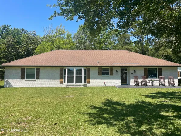 775 Hengen Ln, Biloxi, MS 39532