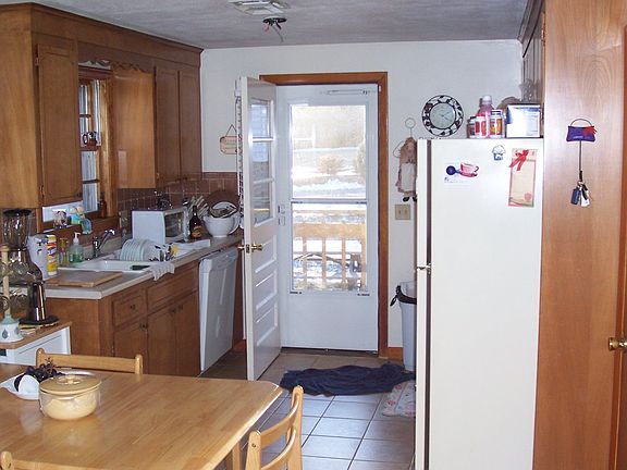 Nice warm and cozy kitchen.