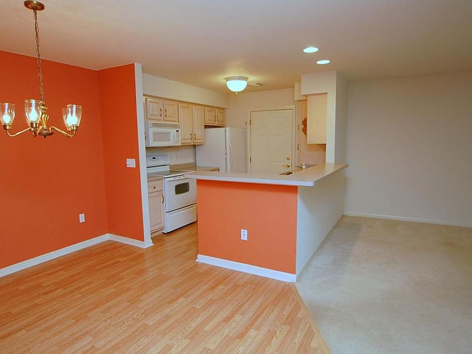 1st image of 8953 Woodbridge Dr #8953