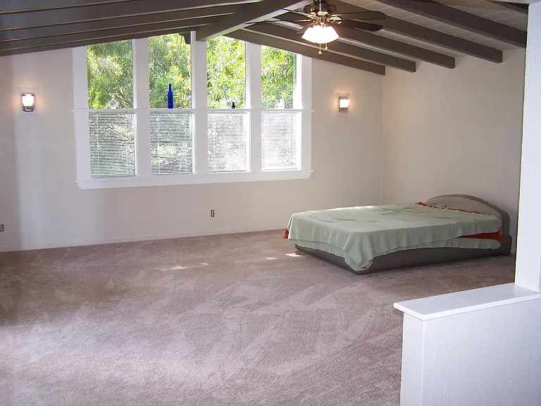 707 Crocker Ave — Photo 11