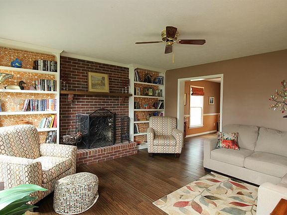 3rd image of 518 Berlin Dr