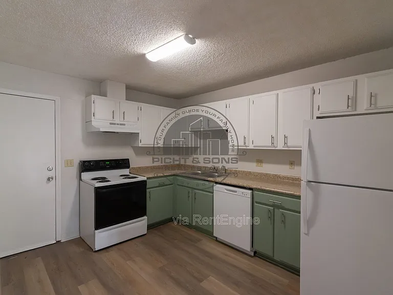 3216 Jim Lee Rd #2-A — Photo 5