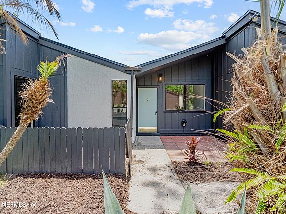 3rd image of 2519 WHISPERING WOODS Boulevard #3