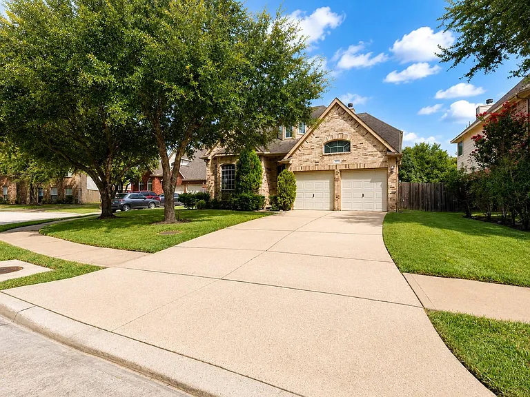 1815 Granite Field Ln — Photo 1