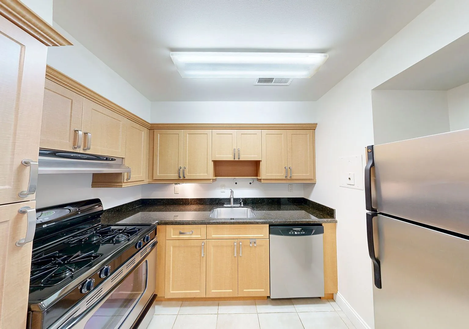 Fresh & Ready 1 Bed + 1 Bath All Utilities Included — Photo 1