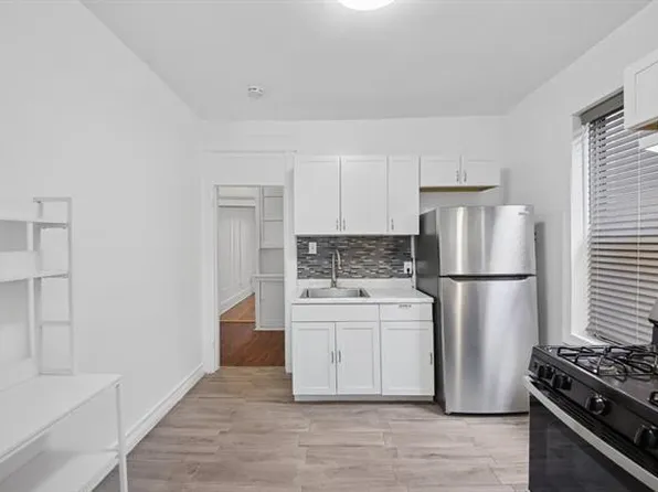 122a Baldwin Avenue image 3 of 29