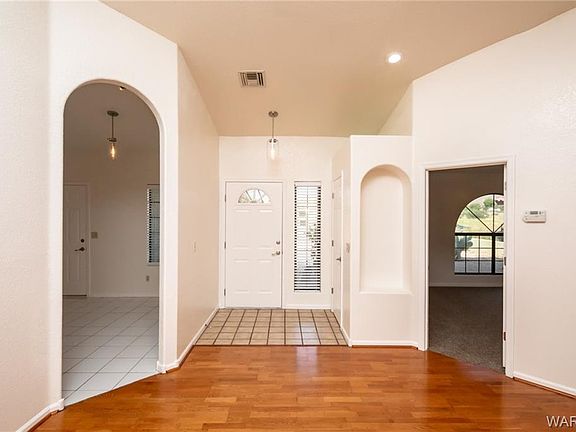 5th image of 2804 Golf Dr