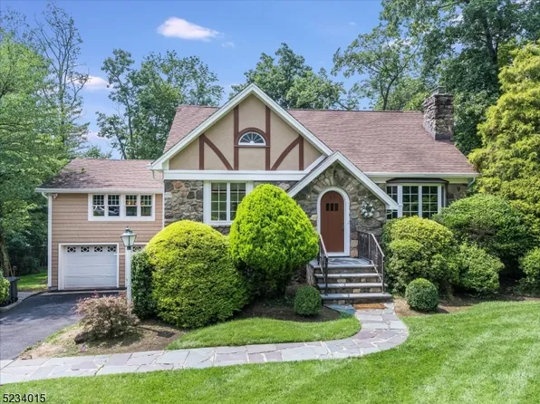 17 Elmwood Ter, Wayne Twp., NJ 07470