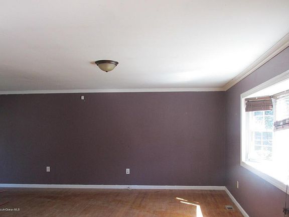 4th image of 210 Hargrove Ave