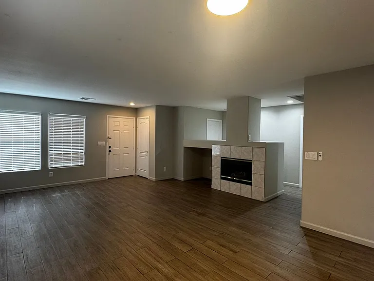 8319 Rose Quartz Ct — Photo 3