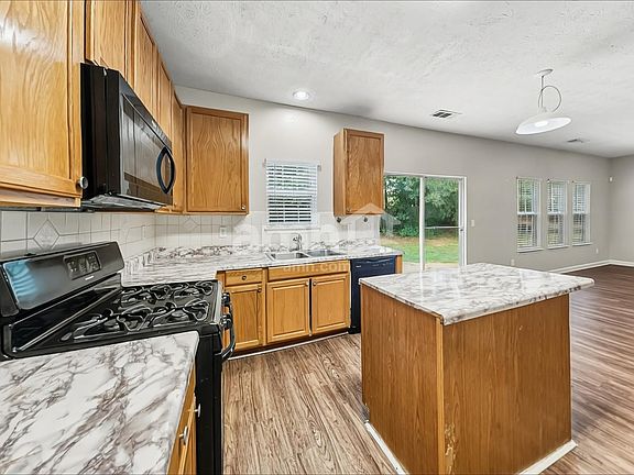 4th image of 540 Gables Ct