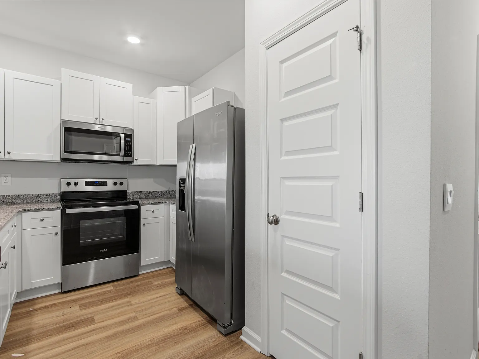 3 bed, 2.5 bath, 1480 sqft, $1,845 — Photo 4