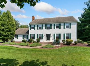 11 Fieldstone Pl, Flemington, NJ 08822