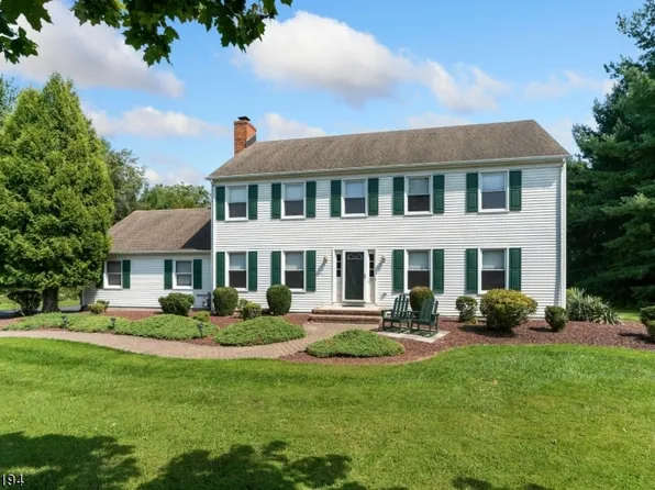 11 Fieldstone Pl, Raritan Twp., NJ 08822