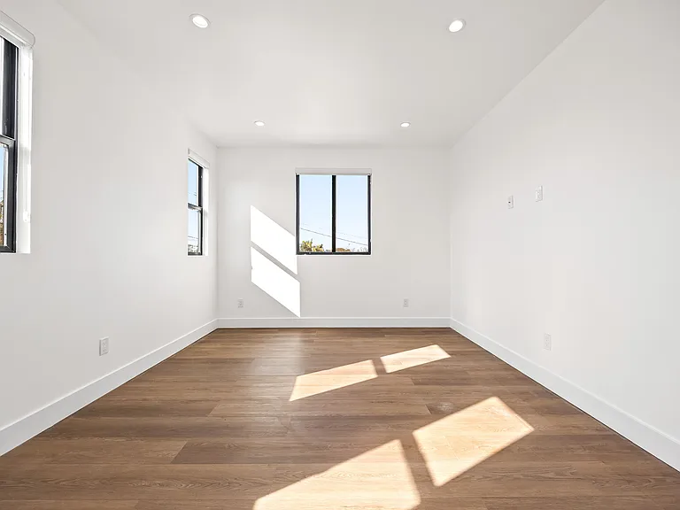 212 W 64th St #D — Photo 43