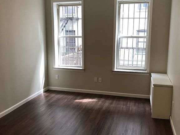 5th image of 30 Lefferts Ave APT 2R