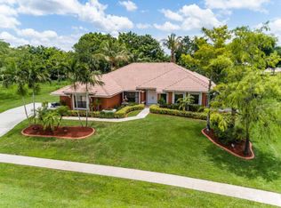 15200 Meadow Wood Dr, Wellington, FL 33414