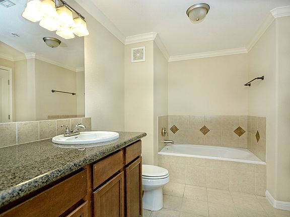 4th image of 6810 Deatonhill Dr #2202
