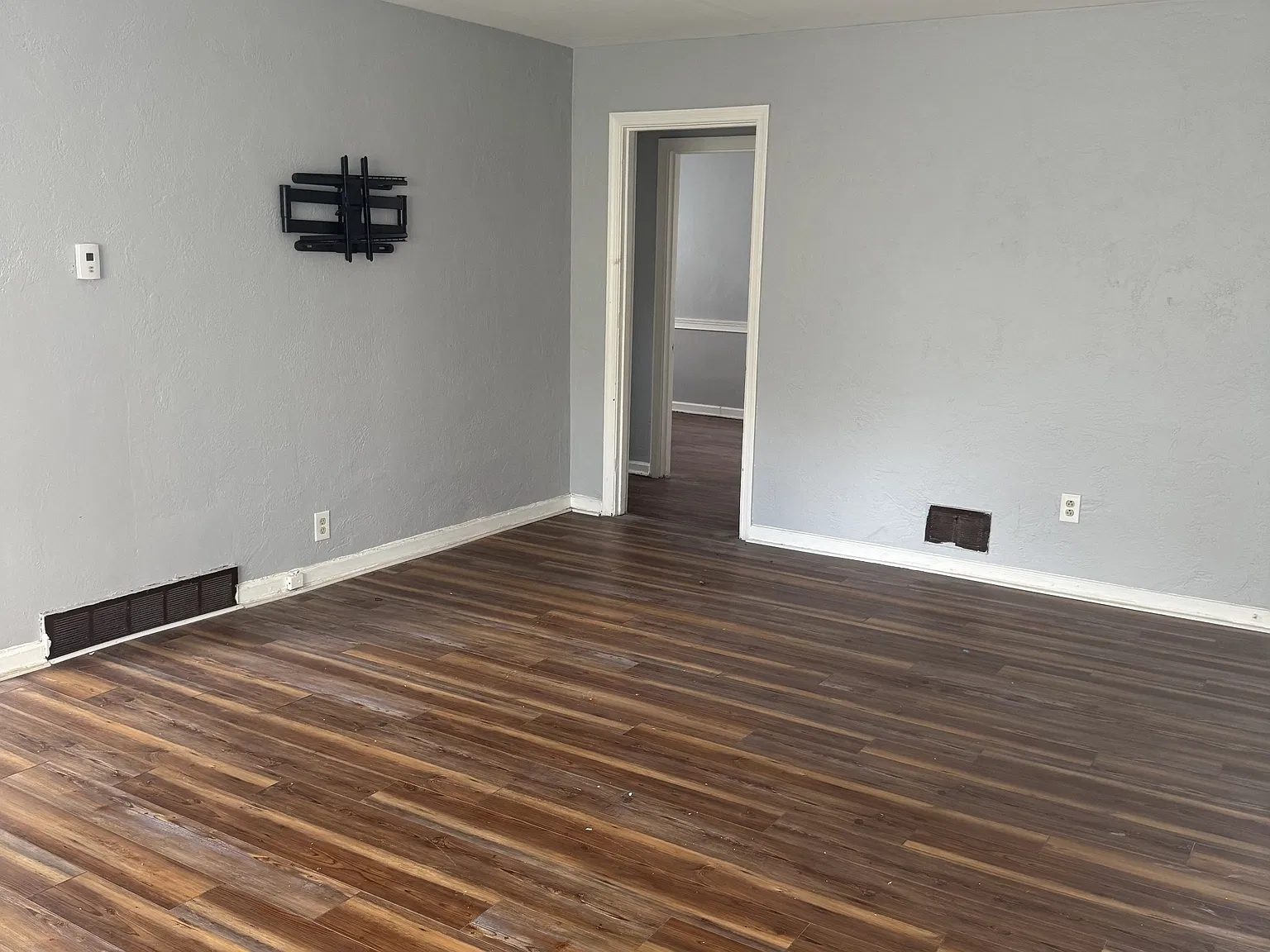 205 W Hudson Ave — Photo 3