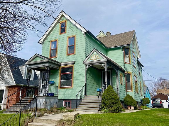 2nd image of 3146 N Humboldt Blvd