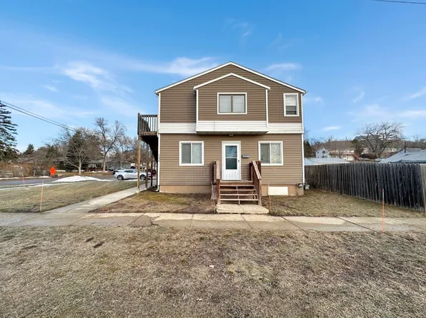 1124 11th Ave NW, Minot, ND 58703