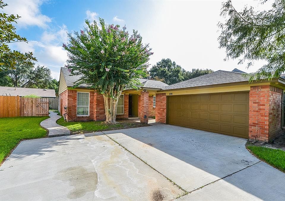 1st image of 15622 Meadow Village Dr