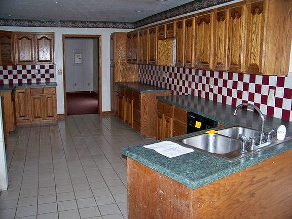 2nd image of 1723 Weiss Ave