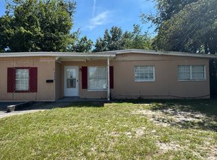 2354 Leonid Rd, Jacksonville, FL 32218