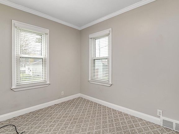 4th image of 704 Wordsworth St #706