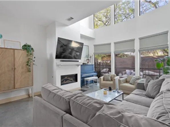 2322 Thornton Rd #B, Austin, TX 78704