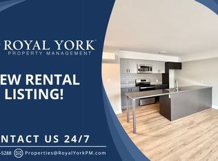 1305 Summerville Ave #103, Ottawa, ON K1Z 8G7