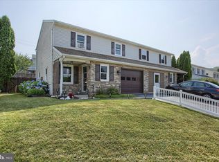 204 Linda Ter, Ephrata, PA