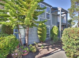 951 Diaz Ln, Foster City, CA 94404
