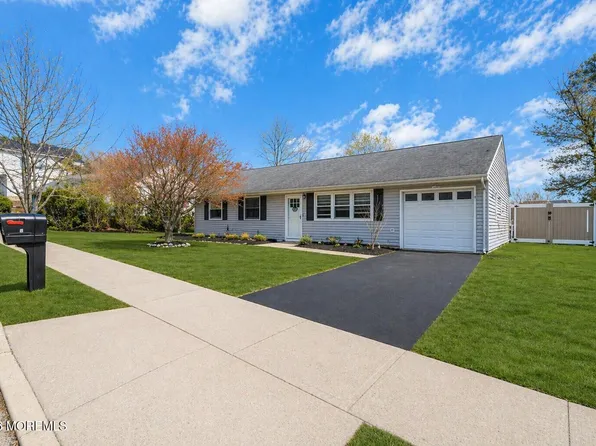 4 Revere Court, Barnegat, NJ 08005