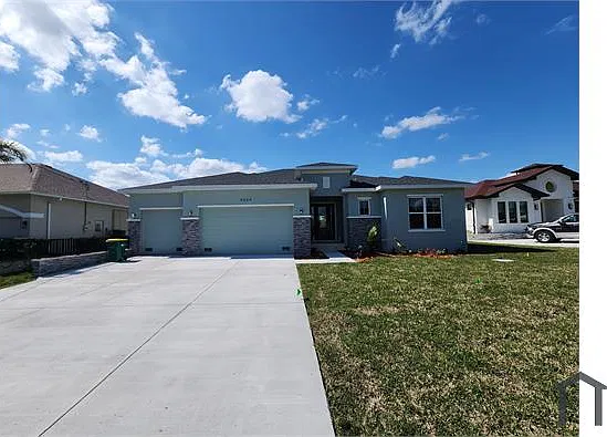 3 bed, $6,500 — Photo 1