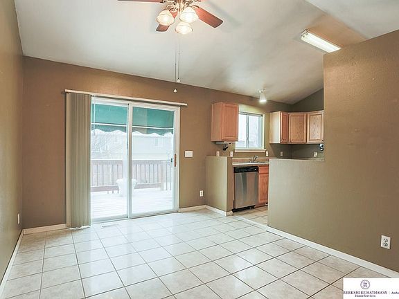 5th image of 15728 Rosewood St