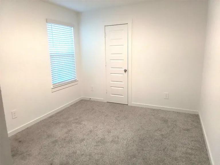 31739 Margaret Woods Ln — Photo 28