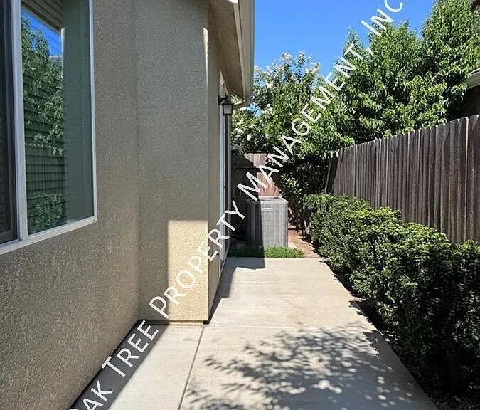 479 Farmhouse Ln — Photo 24