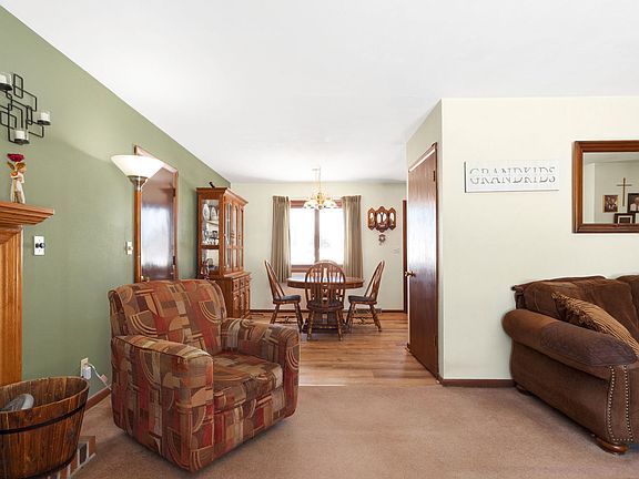 5th image of 907 Obrien St